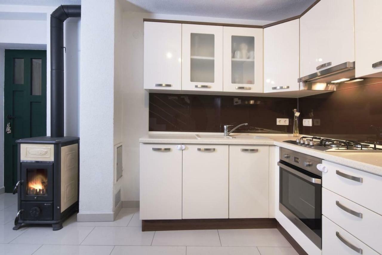 Holiday Home Marta With Heated Pool,Grill,Sea View Bast Bagian luar foto